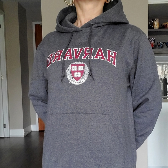 ๐ HOST PICK ๐ Harvard University Hoodie - Picture 10 of 16
